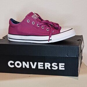 Women's Converse Sneakers Size 9